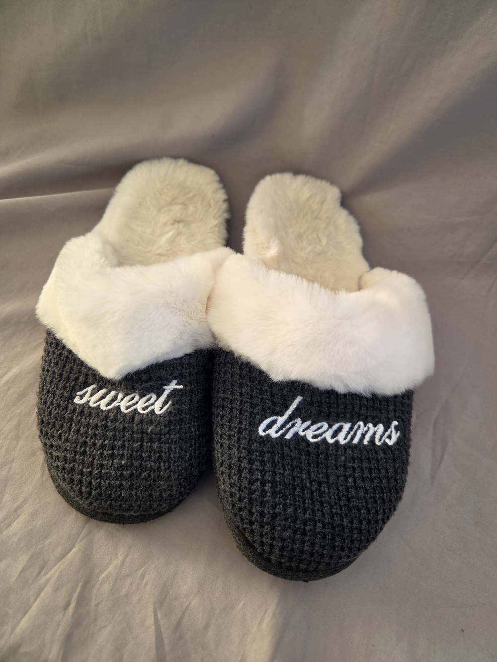 Victoria's Secret Black Knit Slippers with Cream Faux-Fur Collar